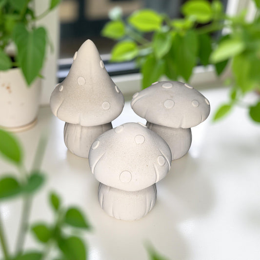 Whimsical Concrete Mushroom Trio – Minimalist Fairy Garden Decor | Indoor Plant Shelf Accents | Cottagecore Home Decoration (2.3–4 in)