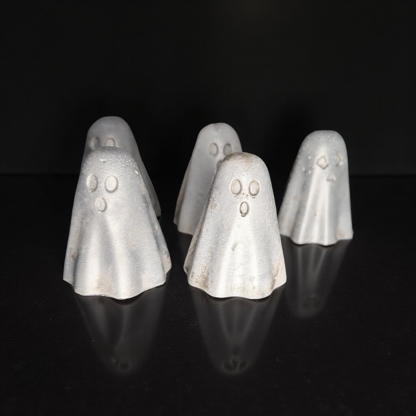 Mini Concrete Ghosts – Halloween Shelf Decor, 2" Tall Spooky Figurines in Grey or Natural Concrete, Modern Fall Accent