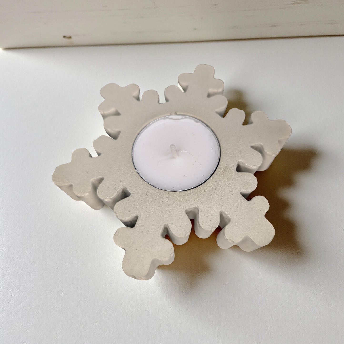 Concrete Snowflake Tea Light Candle Holders – Winter Holiday Table Décor – Minimalist Christmas Candle – Includes Tea Lights