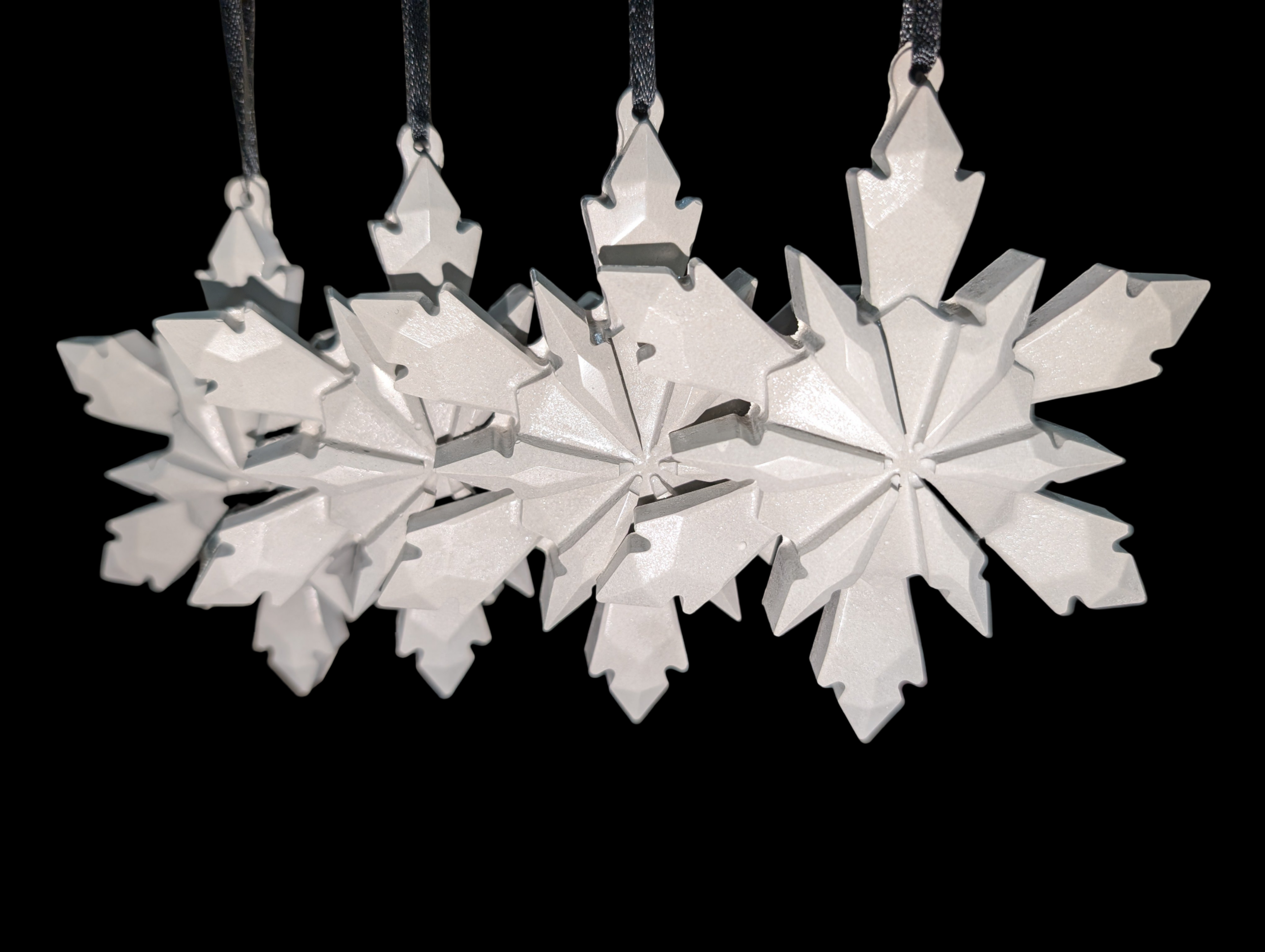 Concrete Snowflake Ornament – Minimalist Christmas Ornament – Modern Holiday Tree Décor – Sealed or Paintable – 4.6” Handmade Christmas Decoration
