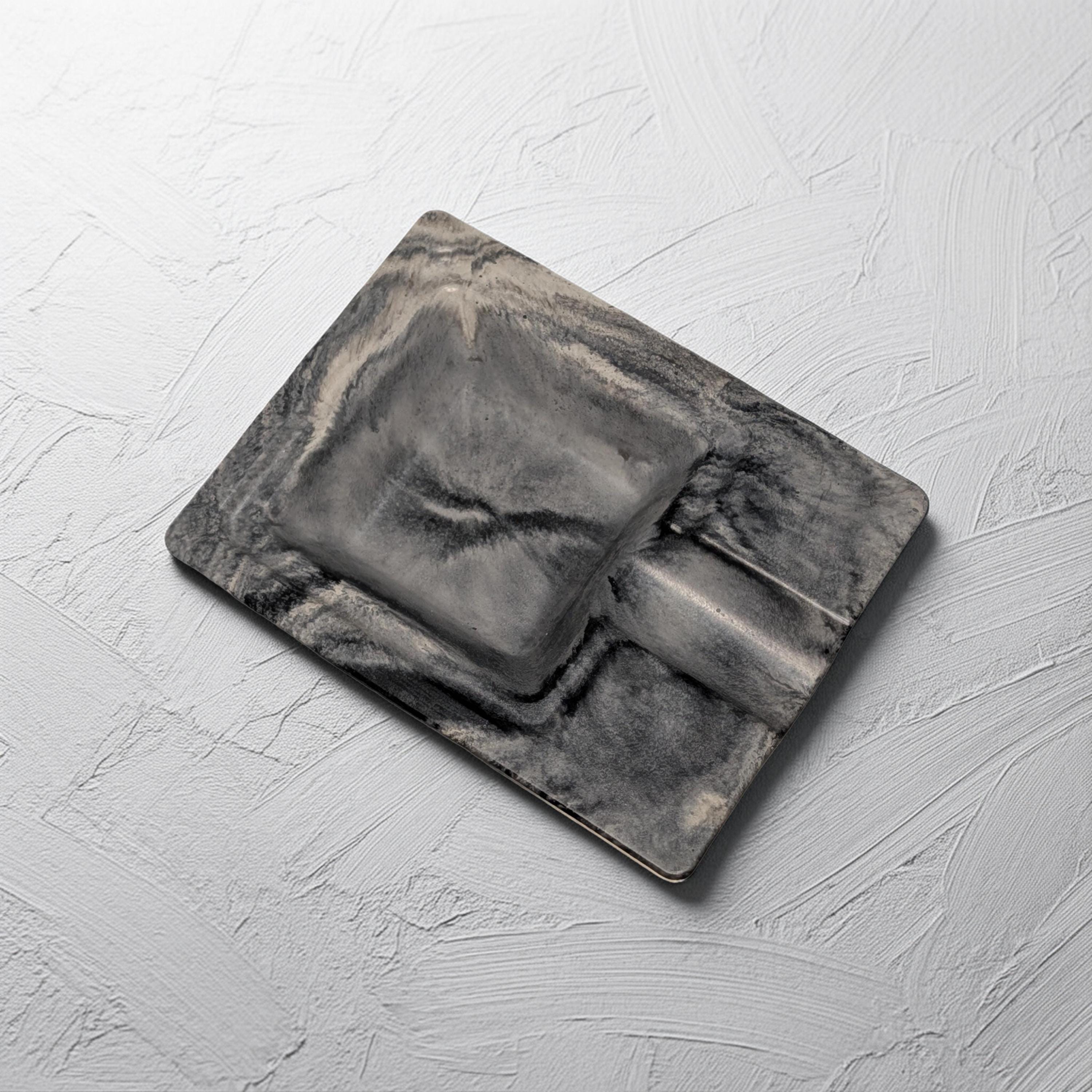 Handmade Marble Concrete Cigar Ashtray – Modern Single Cigar Rest – Luxury Minimalist Concrete Decor – Gifts for Cigar Lovers – 5.2" x 4"