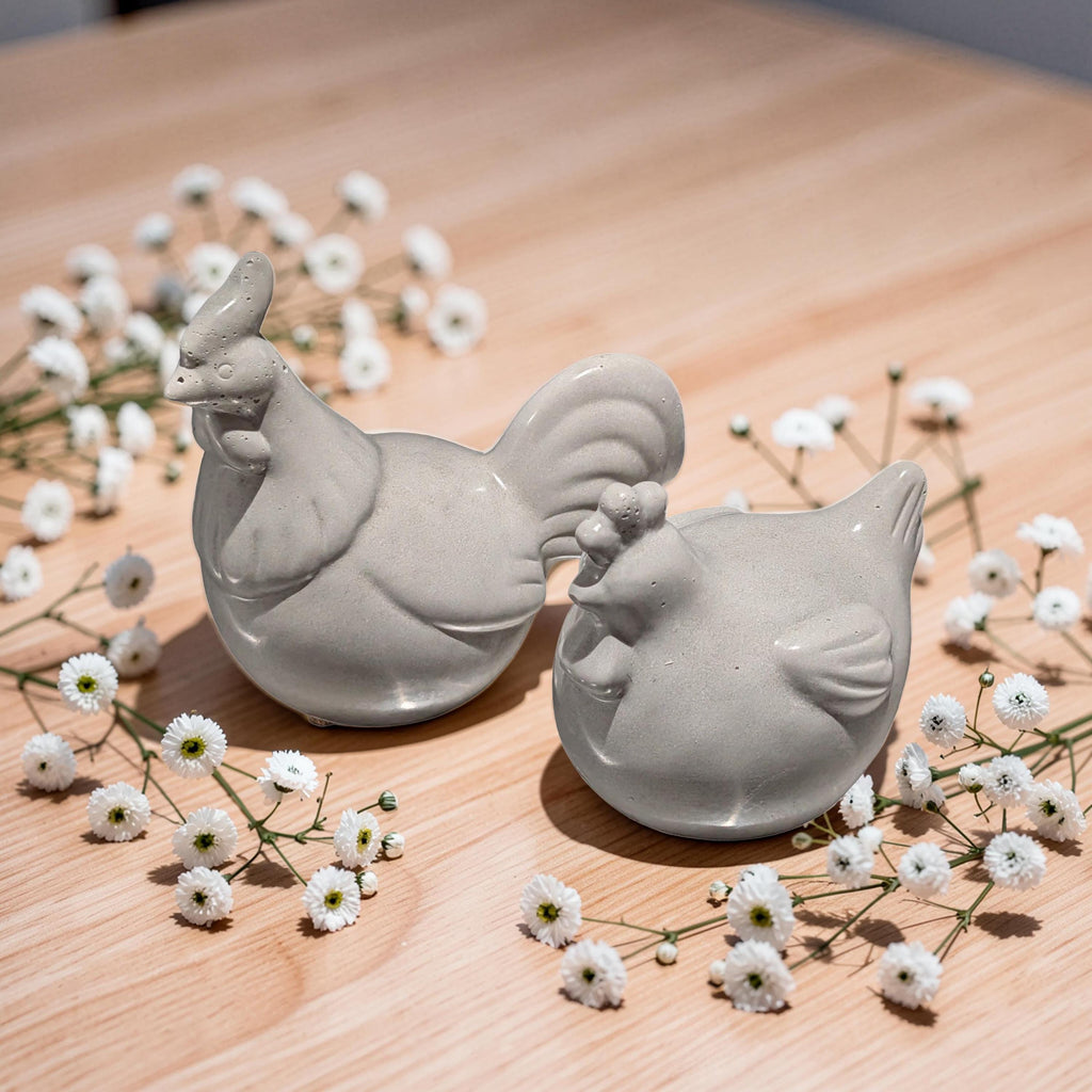 Handmade Concrete Chicken Statue Set – Minimalist Farmhouse Decor – Modern Industrial Rooster & Hen Figurines – Nordic Style Concrete Bird