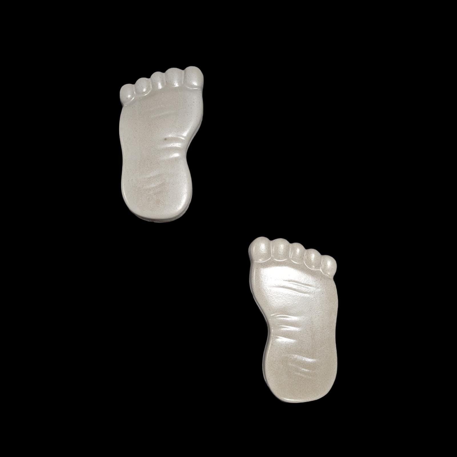 Large Concrete Feet Stepping Stones, Pair of Left & Right Footprint Garden Path Decor, Sealed Outdoor Walkway Pavers
