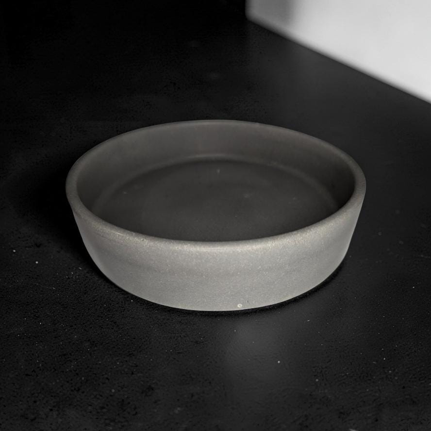 Concrete Shallow Bowl – Minimalist & Multi-Purpose