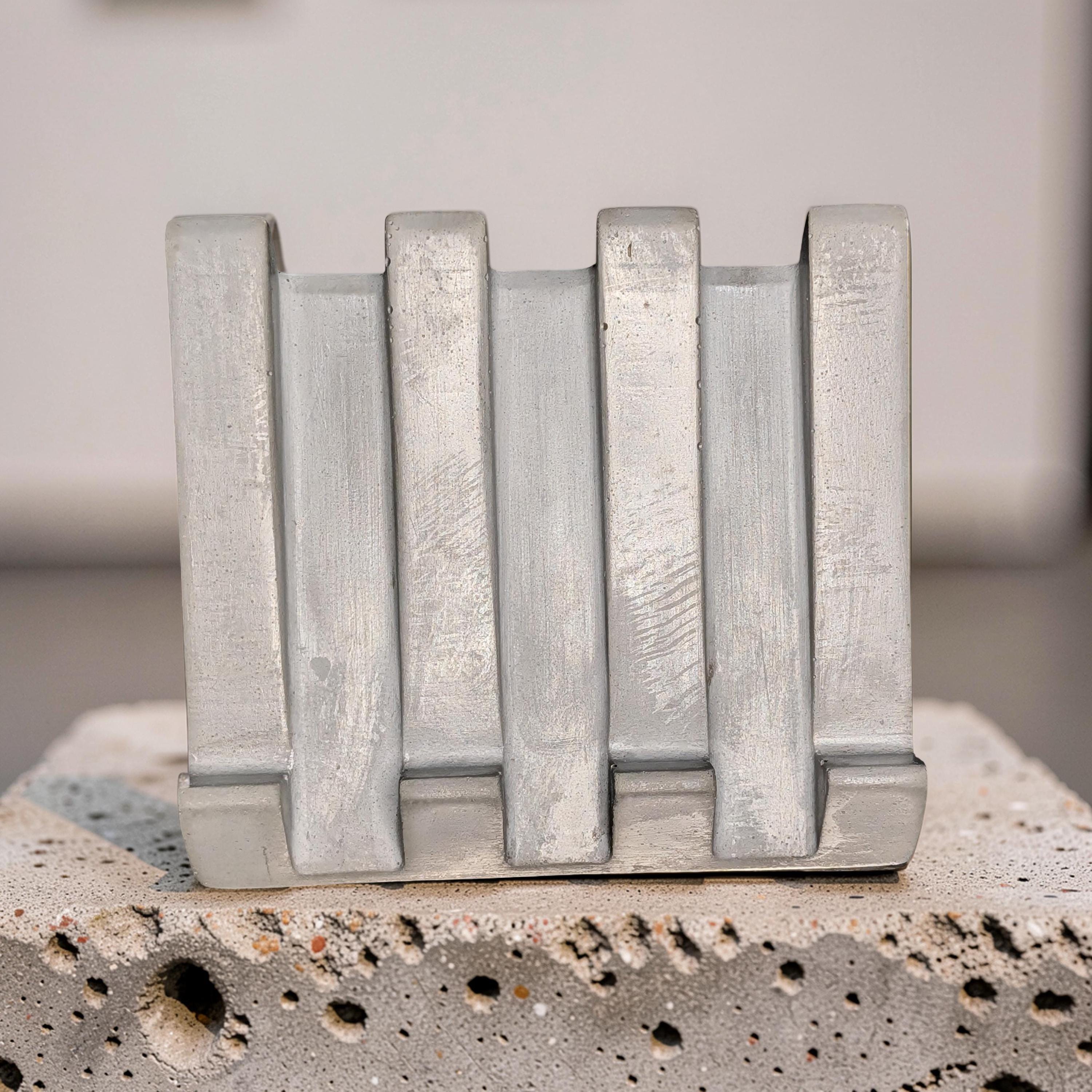 Concrete Waterfall Soap Dish | Self Draining Soap Holder for Bathroom and Kitchen Shower | Plain Concrete Modern Soap Saver Dish