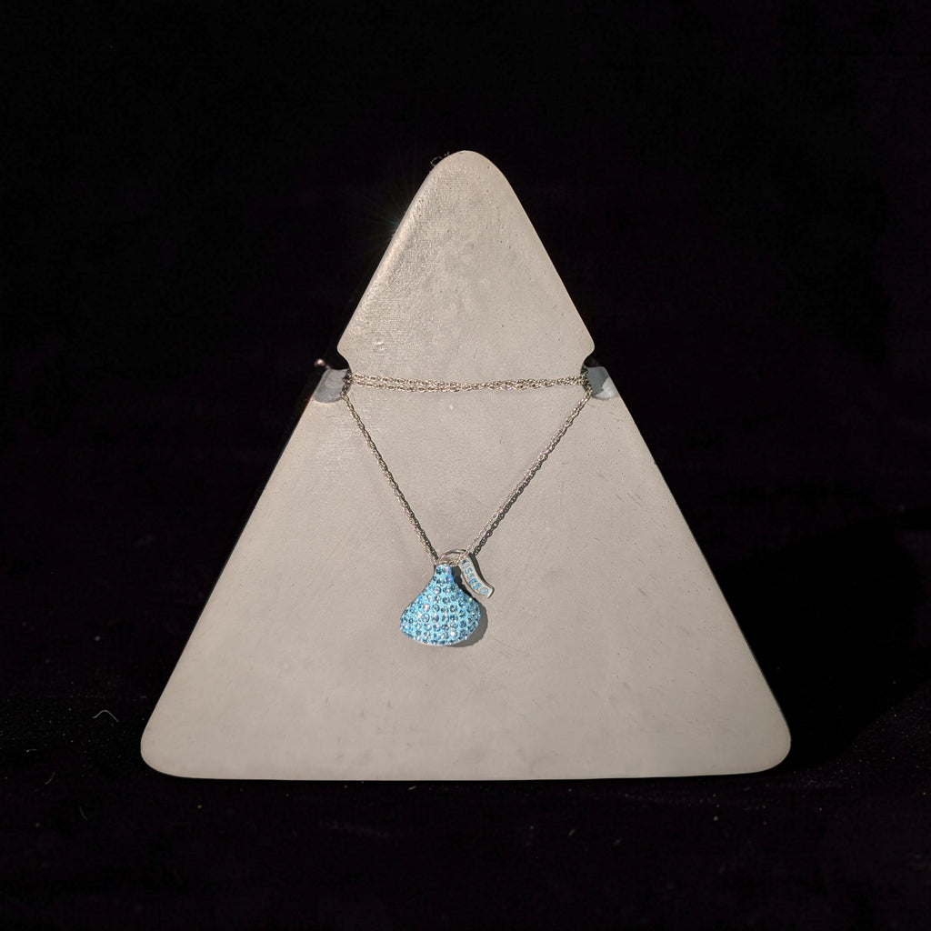 Concrete Necklace Display Stand - Minimalist Triangle Jewelry Holder, Geometric Pendant Display, Industrial Vanity Organizer