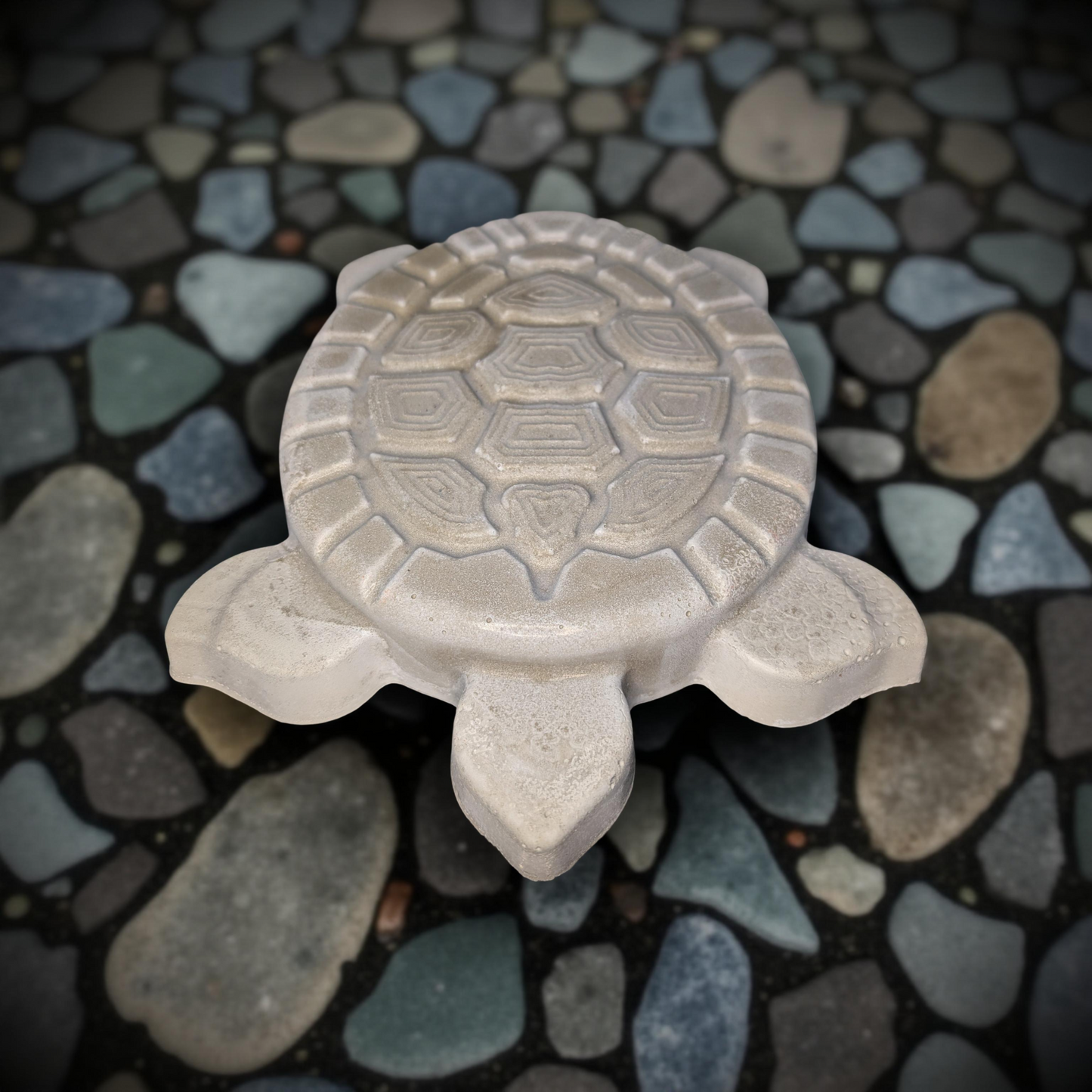Concrete Turtle Stepping Stone – Garden Turtle Decor – Paintable Cement Yard Art – Outdoor Pathway Stone – Unsealed – DIY Turtle Craft for Lawn & Landscaping