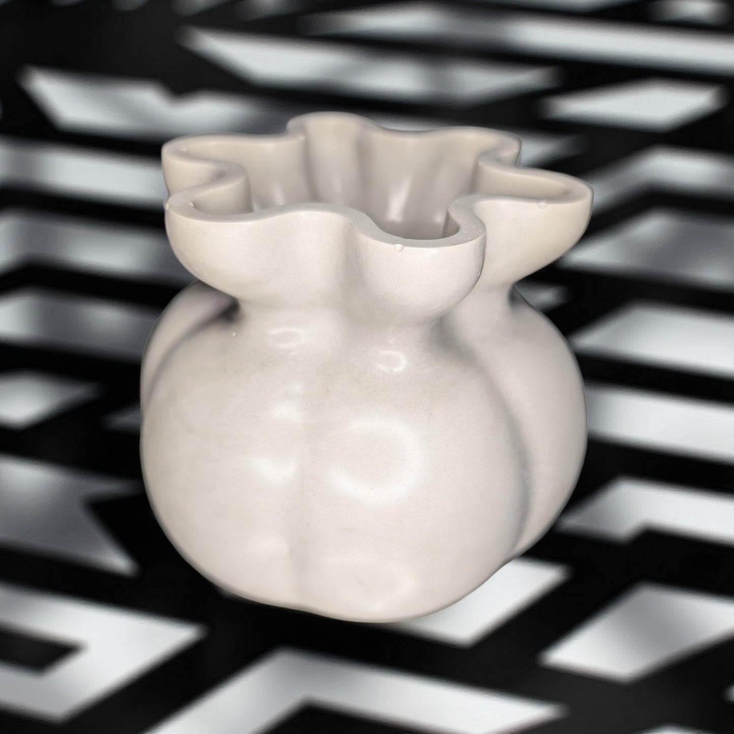 Concrete Bag Vase | Modern 'Bag-Like' Bud Vase with Fluted Rim | Minimalist Shelf Decor | Handcrafted in Grey or Natural Concrete