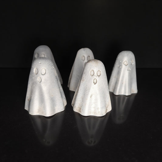 Mini Concrete Ghosts – Halloween Shelf Decor, 2" Tall Spooky Figurines in Grey or Natural Concrete, Modern Fall Accent
