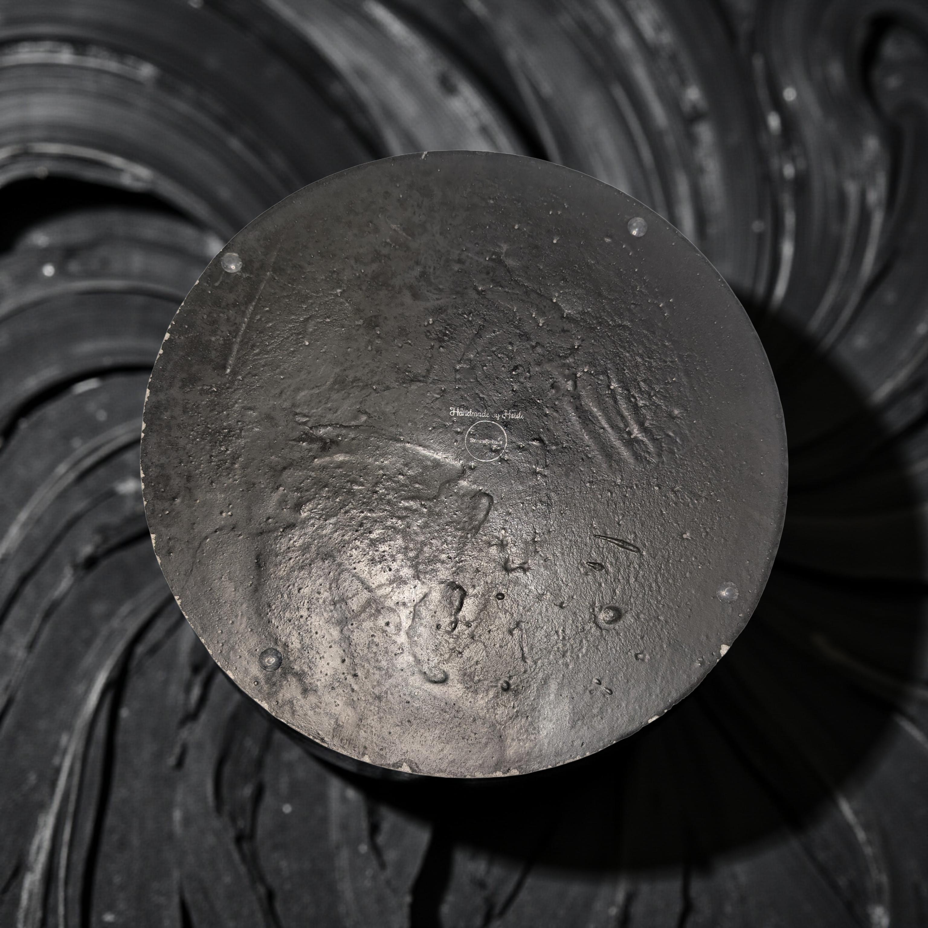 Large 12-Inch Gray Concrete Tray | Modern Minimalist Round Concrete Platter | Handmade Decorative Centerpiece | Concrete Serving Tray for Home Décor