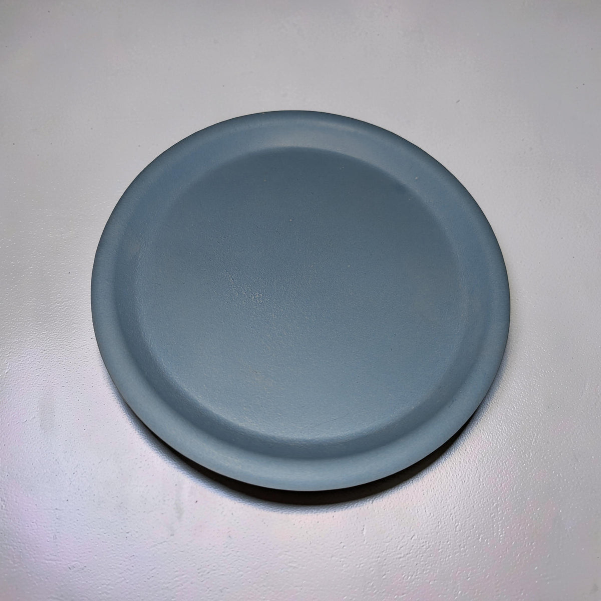 Small Concrete Catchall Tray - 4.7 Inch Round Jewelry Dish, Plant Saucer, Minimalist Key & Ring Holder, Modern Candle Plate, Desk Organizer