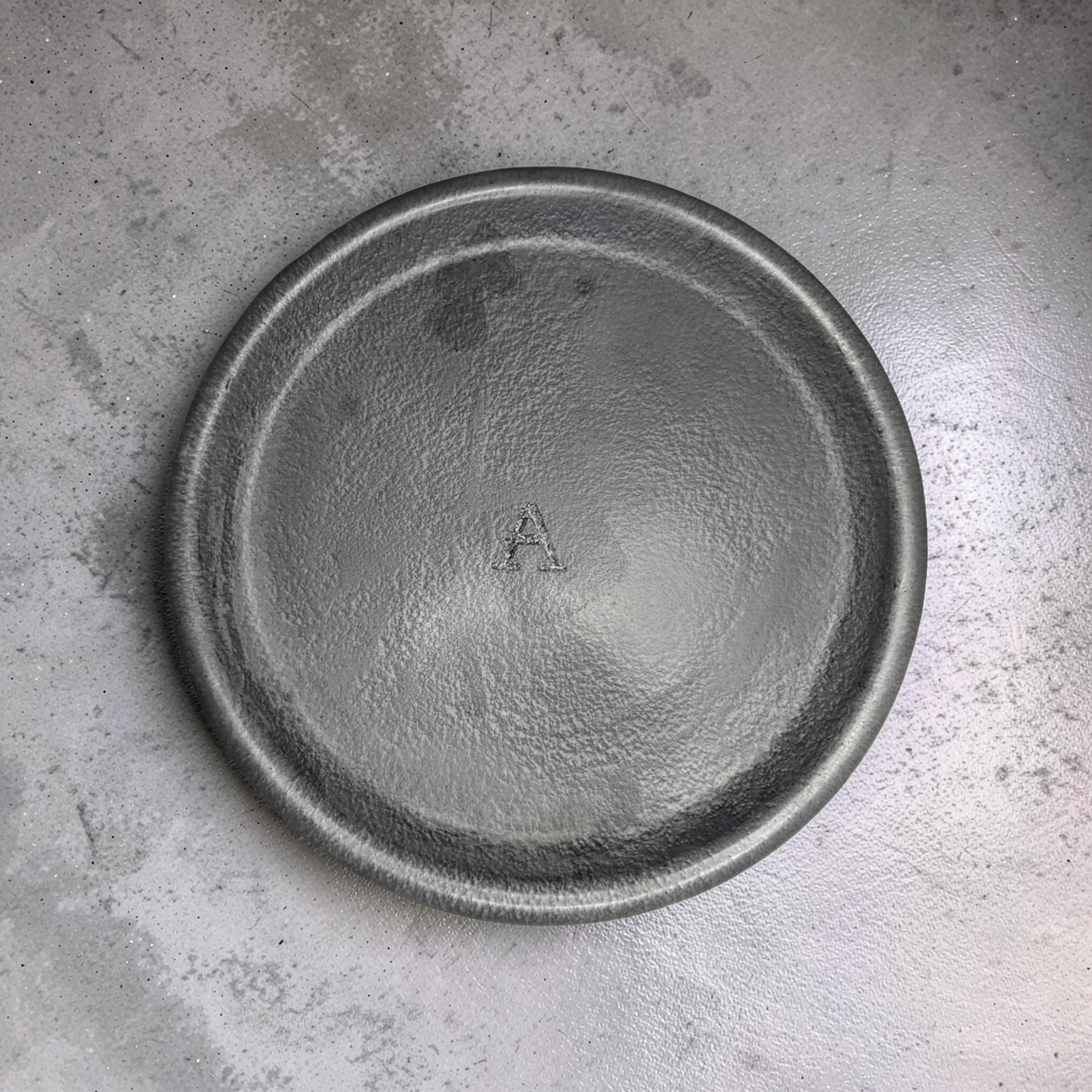 Small Concrete Catchall Tray - 4.7 Inch Round Jewelry Dish, Plant Saucer, Minimalist Key & Ring Holder, Modern Candle Plate, Desk Organizer