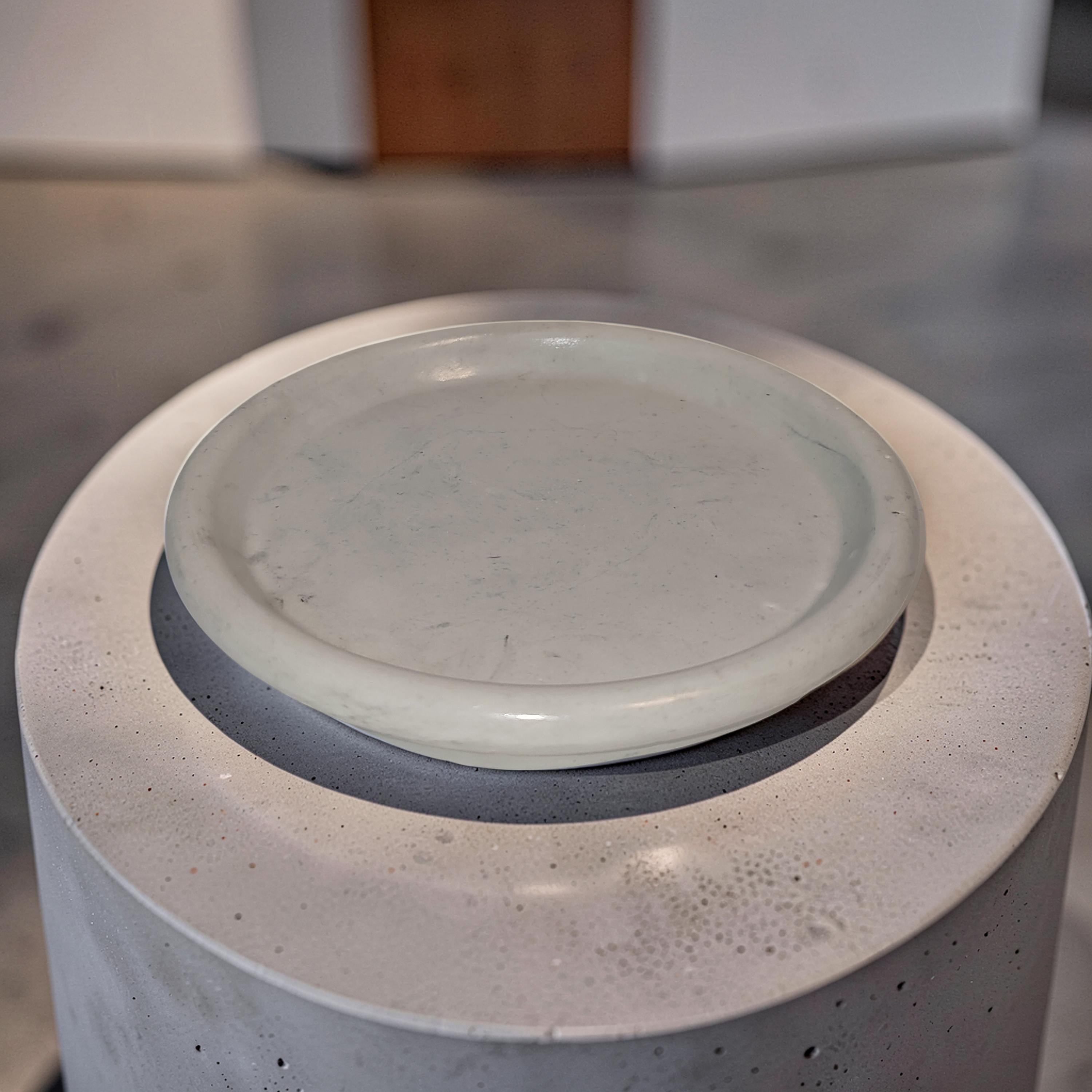 Small Concrete Catchall Tray - 4.7 Inch Round Jewelry Dish, Plant Saucer, Minimalist Key & Ring Holder, Modern Candle Plate, Desk Organizer