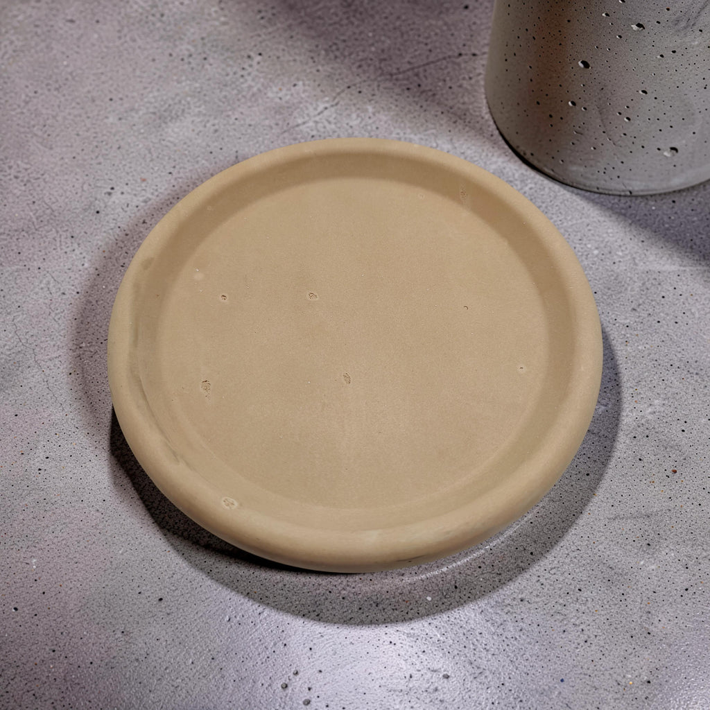 Small Concrete Catchall Tray - 4.7 Inch Round Jewelry Dish, Plant Saucer, Minimalist Key & Ring Holder, Modern Candle Plate, Desk Organizer