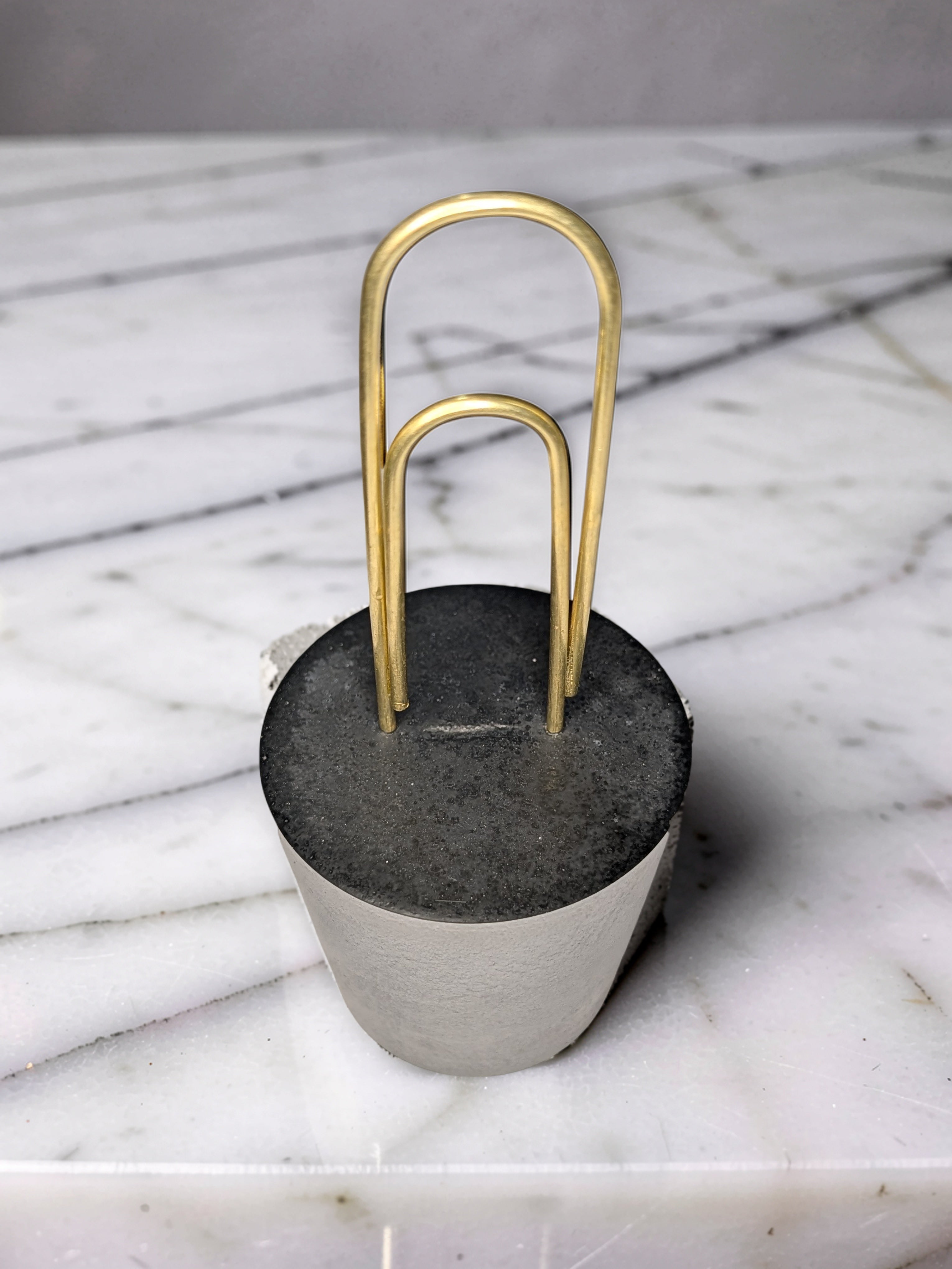 Concrete Photo Holder with Gold Paper Clip, Modern Table Number Holder, Minimalist Desk Card Stand, Wedding Sign & Place Card Display