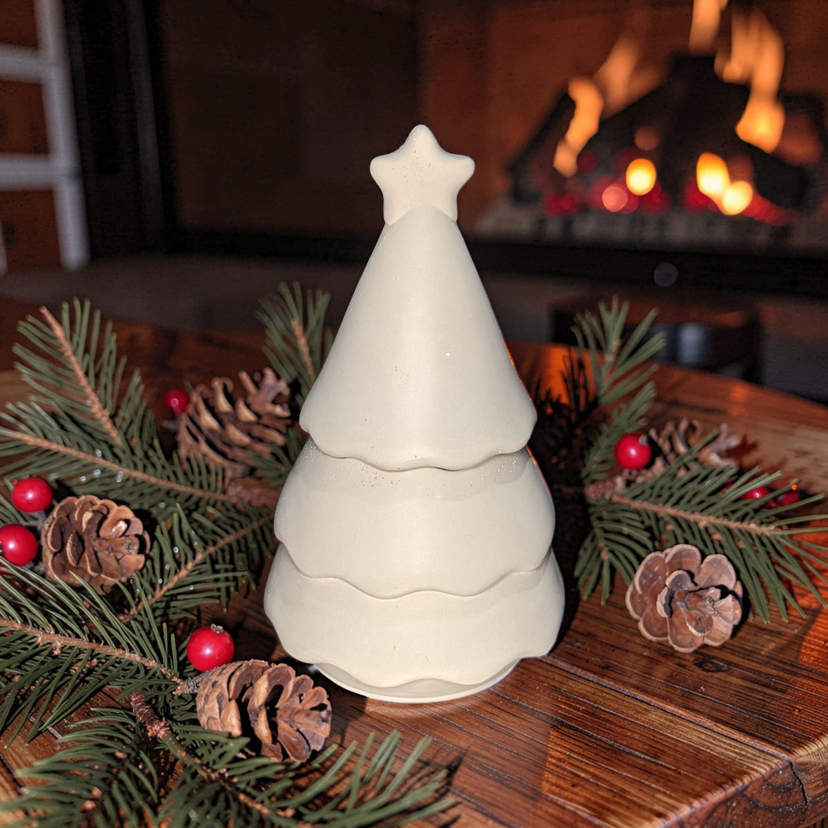 Handmade Concrete Christmas Tree Jar with Star Lid | 3oz Holiday Candle Vessel, Festive Trinket Dish & Modern Winter Decor