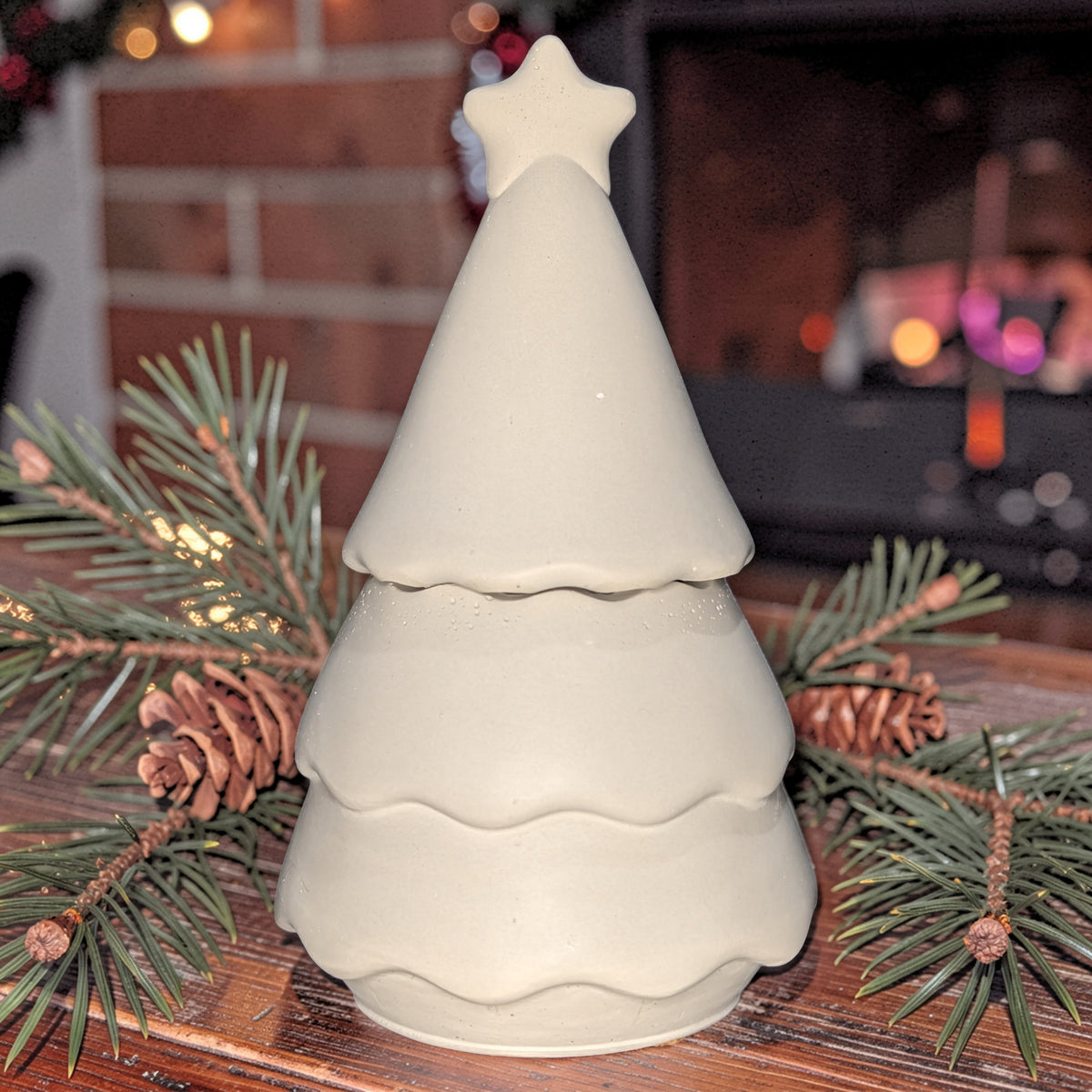 Handmade Concrete Christmas Tree Jar with Star Lid | 3oz Holiday Candle Vessel, Festive Trinket Dish & Modern Winter Decor